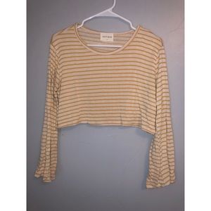Long sleeve crop top